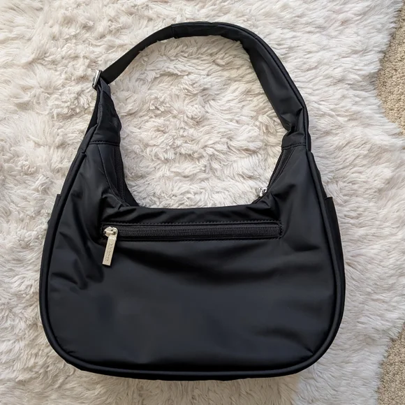 Black Lululemon 4L Mini Shoulder Bag - Picture 4 of 14